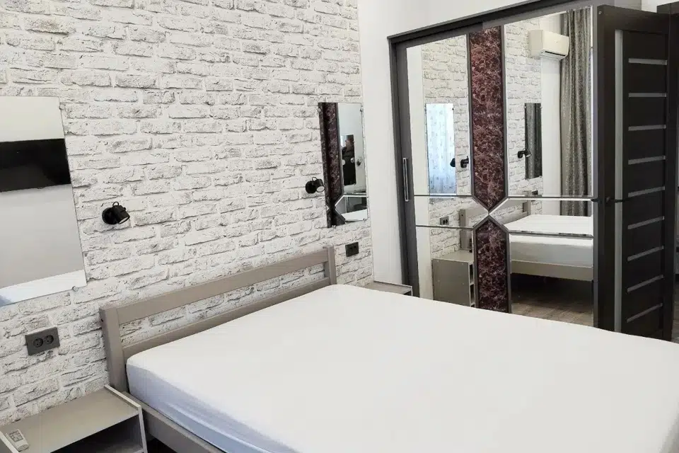 Сдаётся 2-комнатная квартира, 65 м²