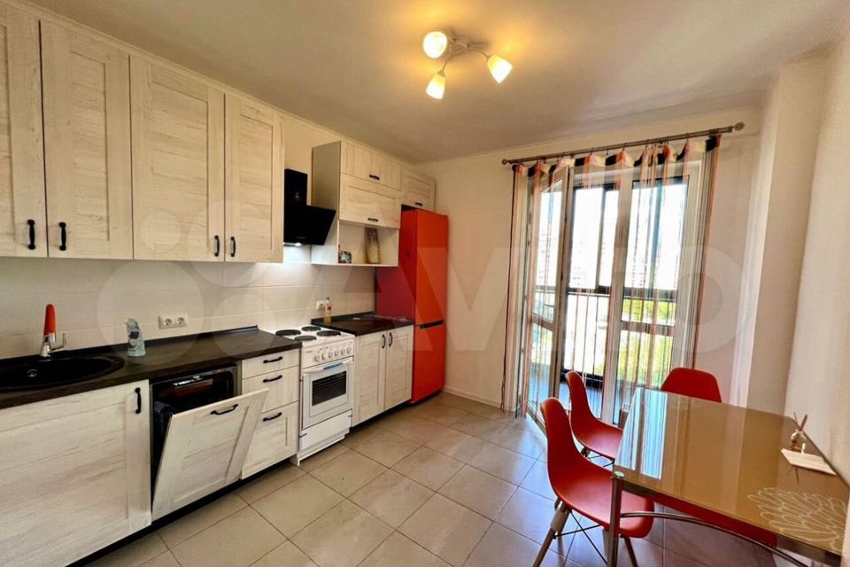 Сдаётся 2-комнатная квартира, 58 м²