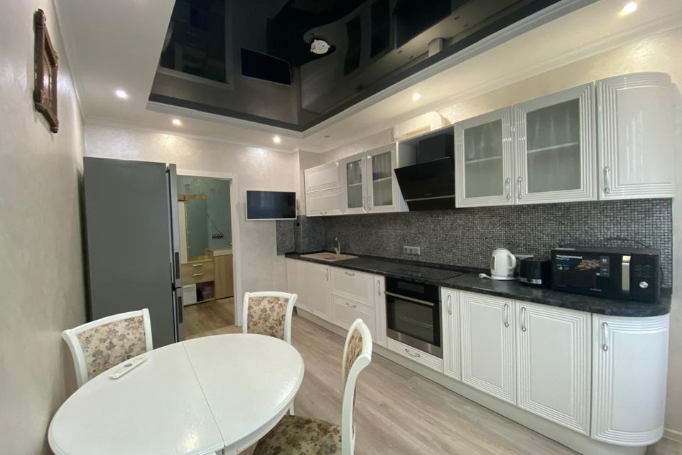 Сдаётся 2-комнатная квартира, 60 м²