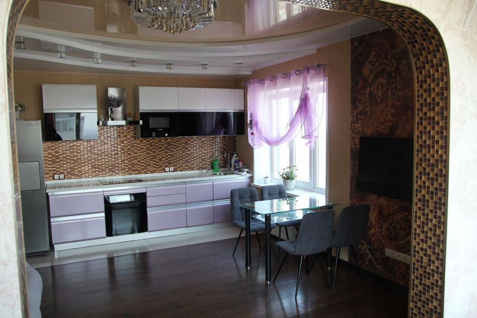 Сдаётся 2-комнатная квартира, 70 м²