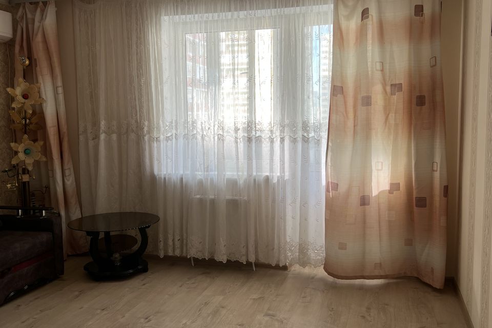 Сдаётся 1-комнатная квартира, 40 м²