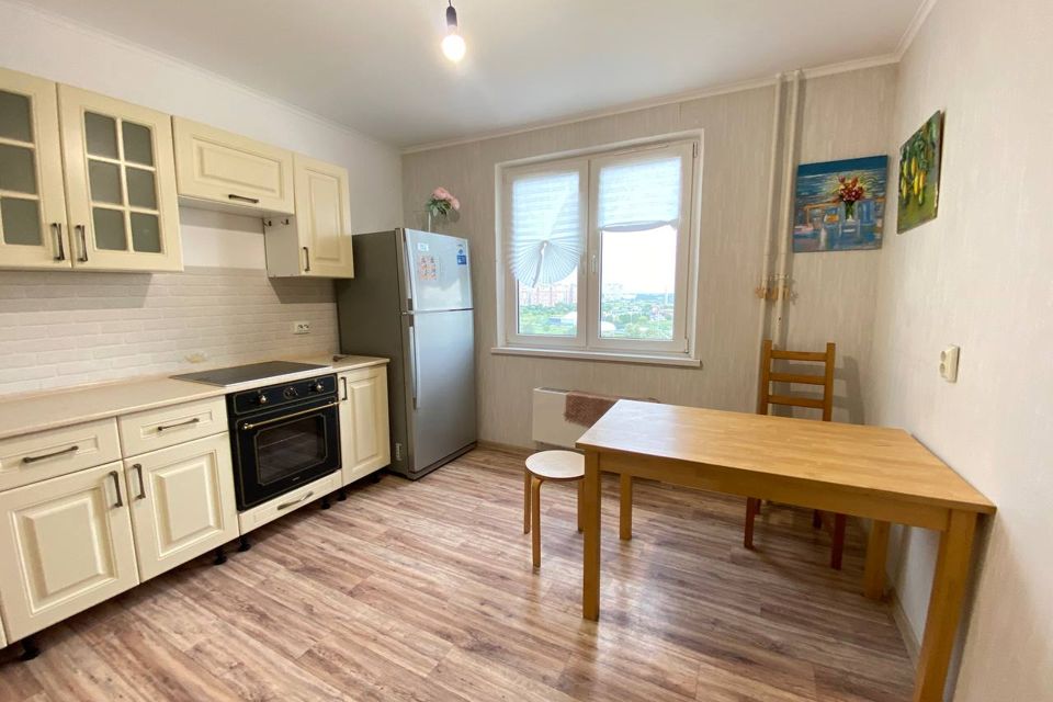 Сдаётся 2-комнатная квартира, 56.5 м²