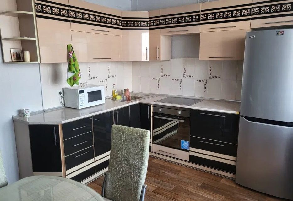 Сдаётся 1-комнатная квартира, 42 м²