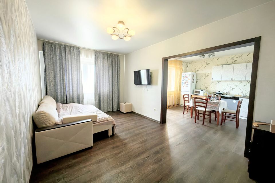 Сдаётся 2-комнатная квартира, 63.3 м²