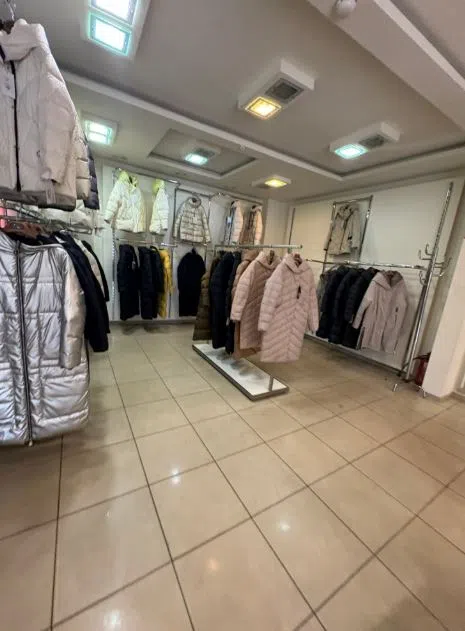 Сдаётся торговое помещение, 337 м²