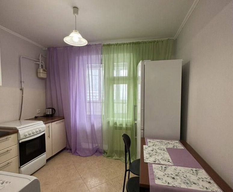 Сдаётся 1-комнатная квартира, 37 м²