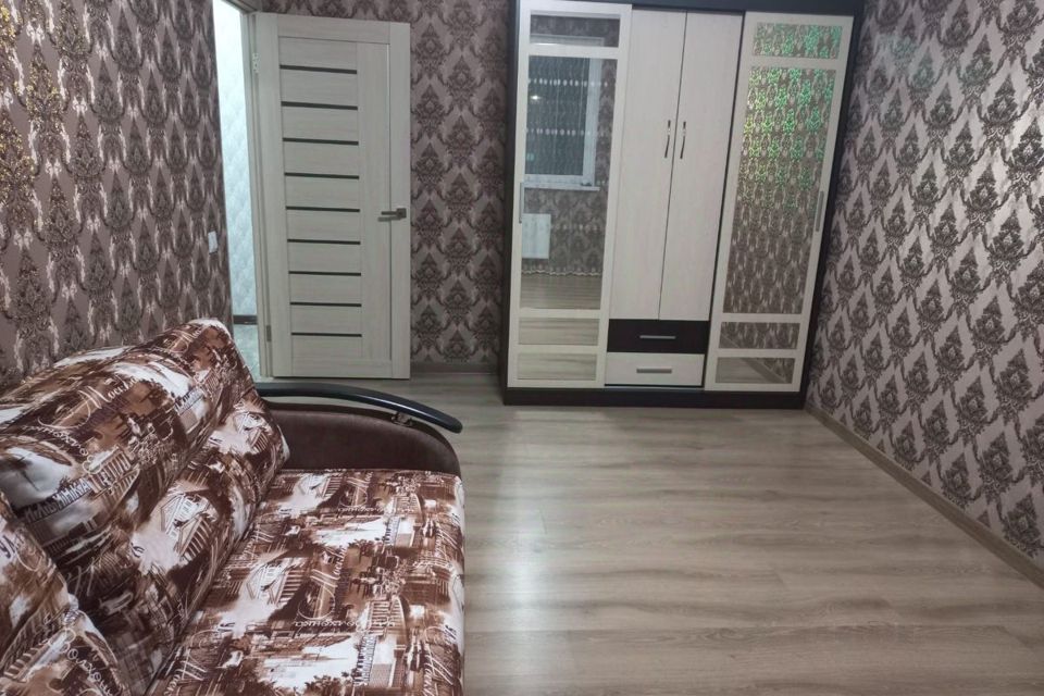 Сдаётся 1-комнатная квартира, 38 м²