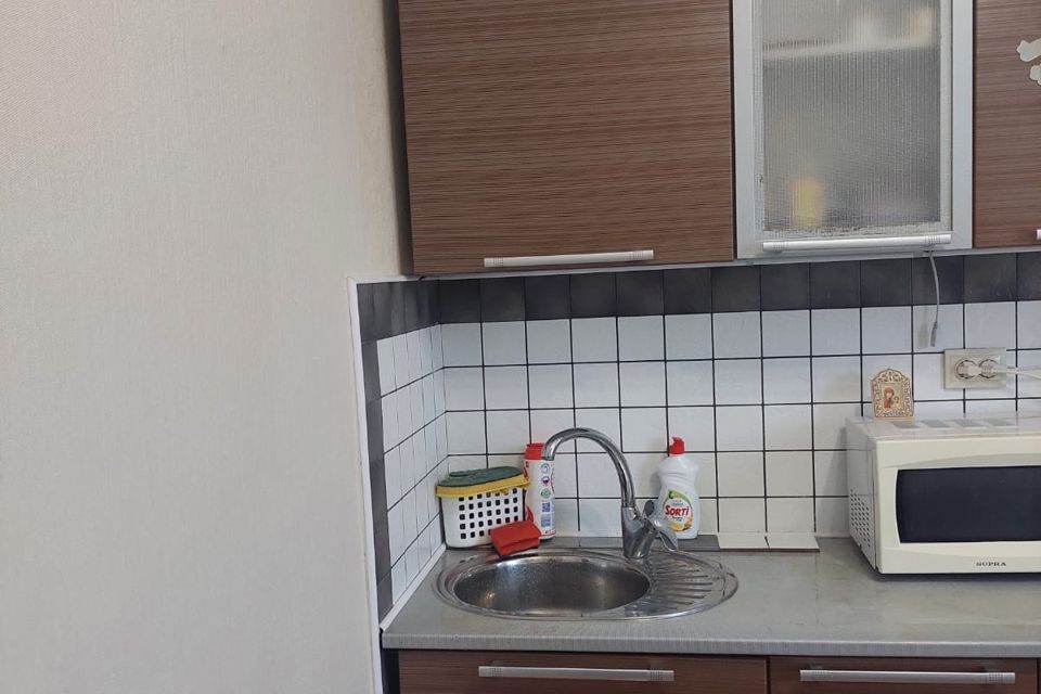 Сдаётся 1-комнатная квартира, 40 м²