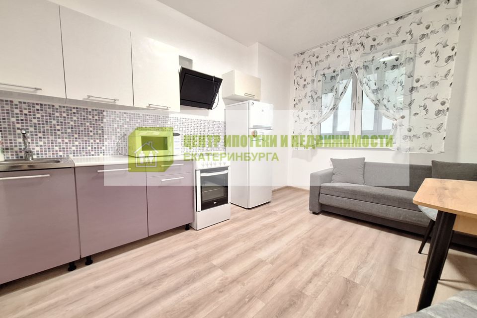 Сдаётся 2-комнатная квартира, 65 м²