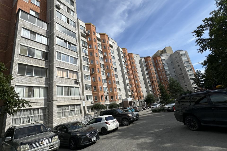 Сдаётся 2-комнатная квартира, 74.7 м²