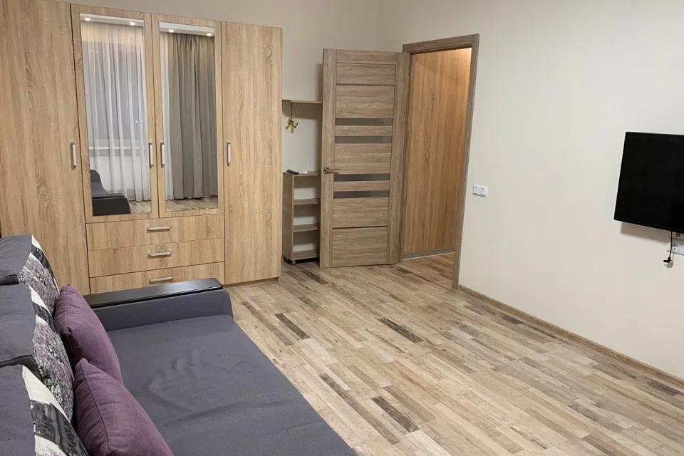Сдаётся 1-комнатная квартира, 65 м²