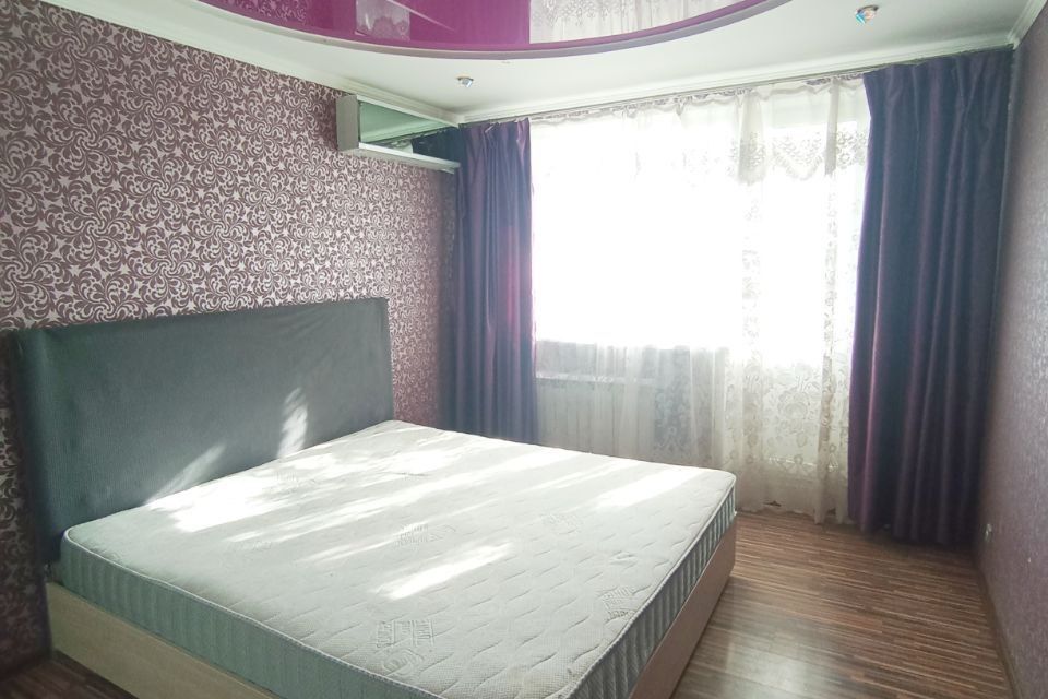 Сдаётся 4-комнатная квартира, 72 м²