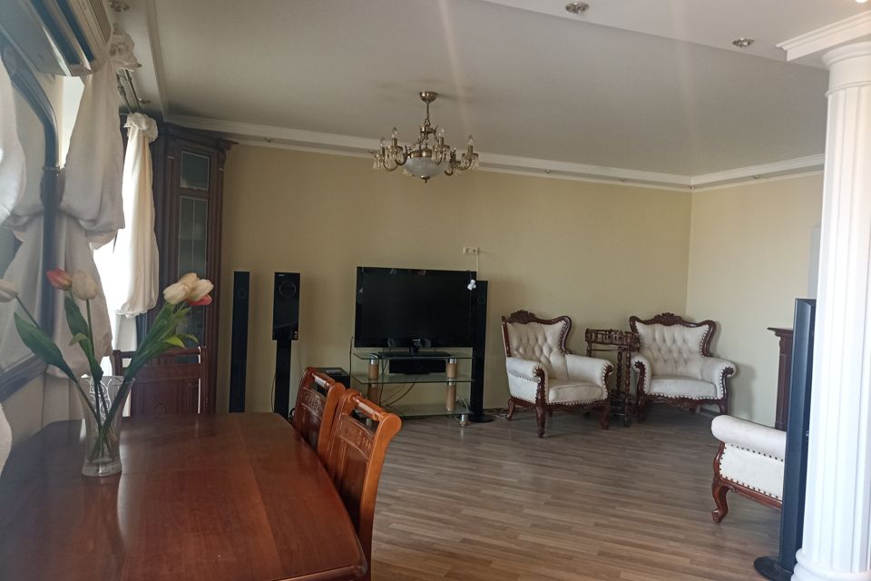 Сдаётся 3-комнатная квартира, 83 м²