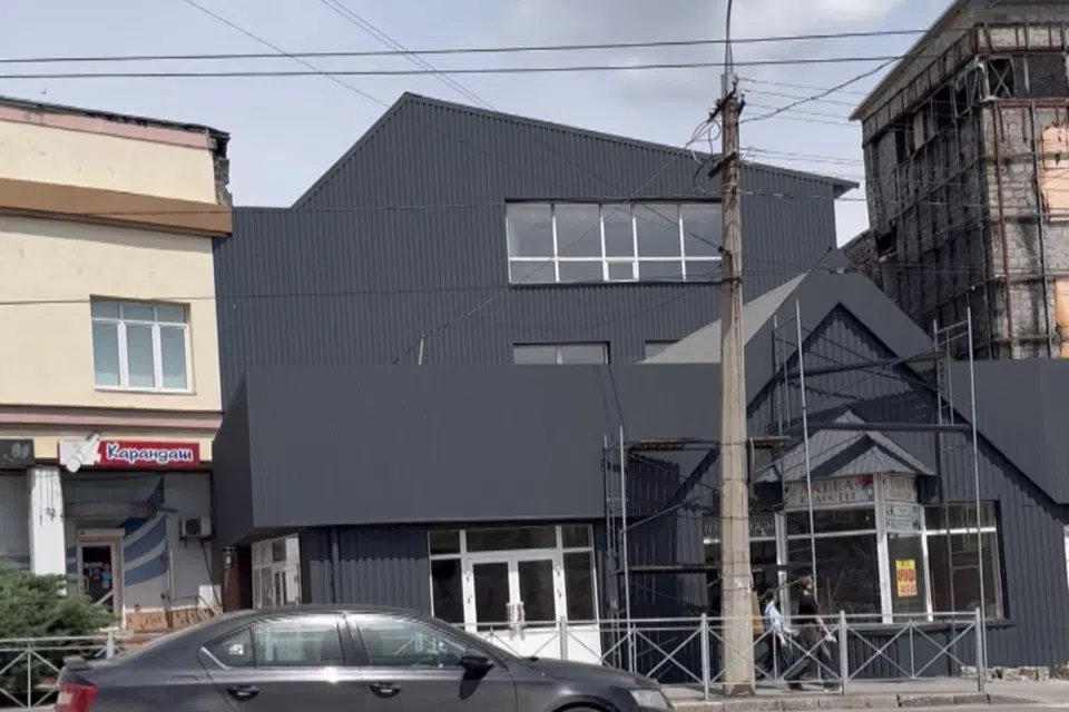 Сдаётся торговое помещение, 250 м²
