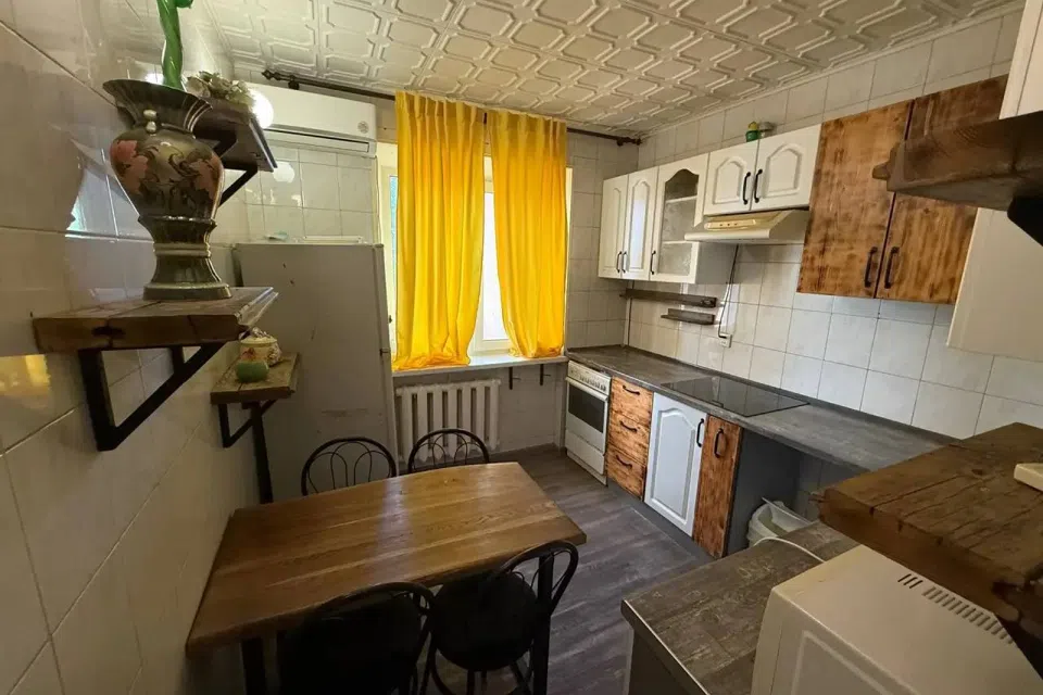 Сдаётся 3-комнатная квартира, 70 м²
