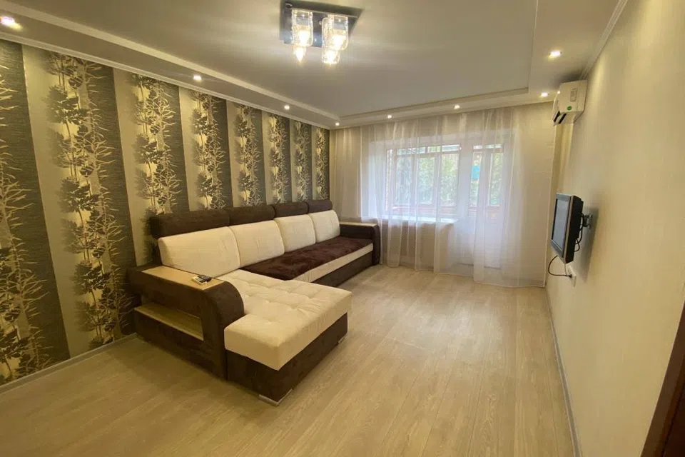 Сдаётся 2-комнатная квартира, 54 м²