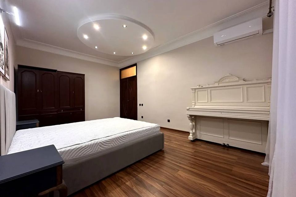 Сдаётся 2-комнатная квартира, 65 м²
