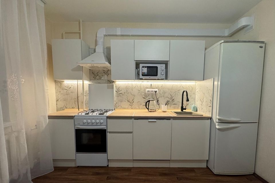 Сдаётся 1-комнатная квартира, 42 м²