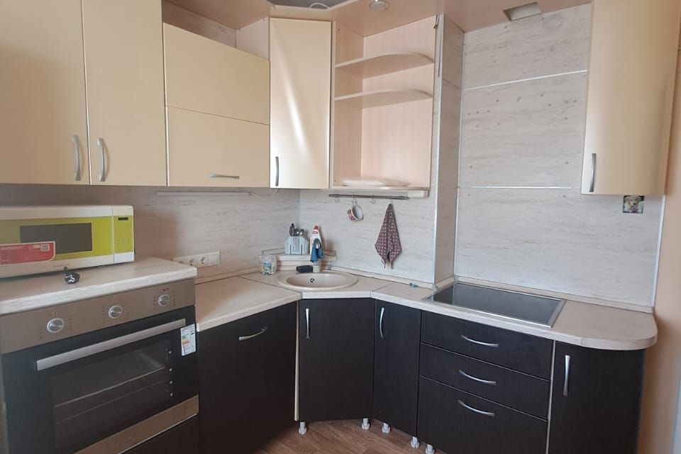 Сдаётся 1-комнатная квартира, 42 м²