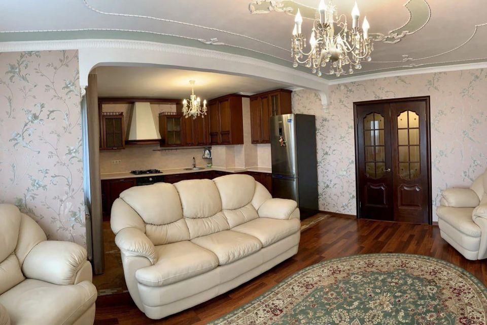 Сдаётся 2-комнатная квартира, 65 м²