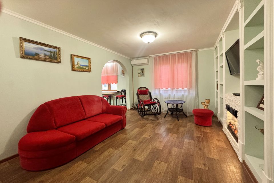 Сдаётся 2-комнатная квартира, 56 м²