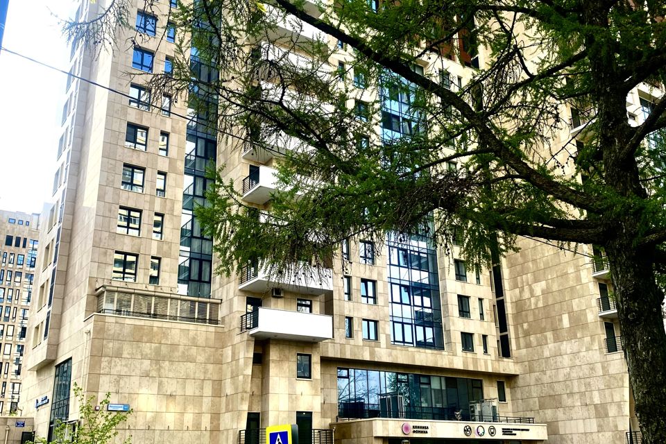 Сдаётся 3-комнатная квартира, 133.4 м²