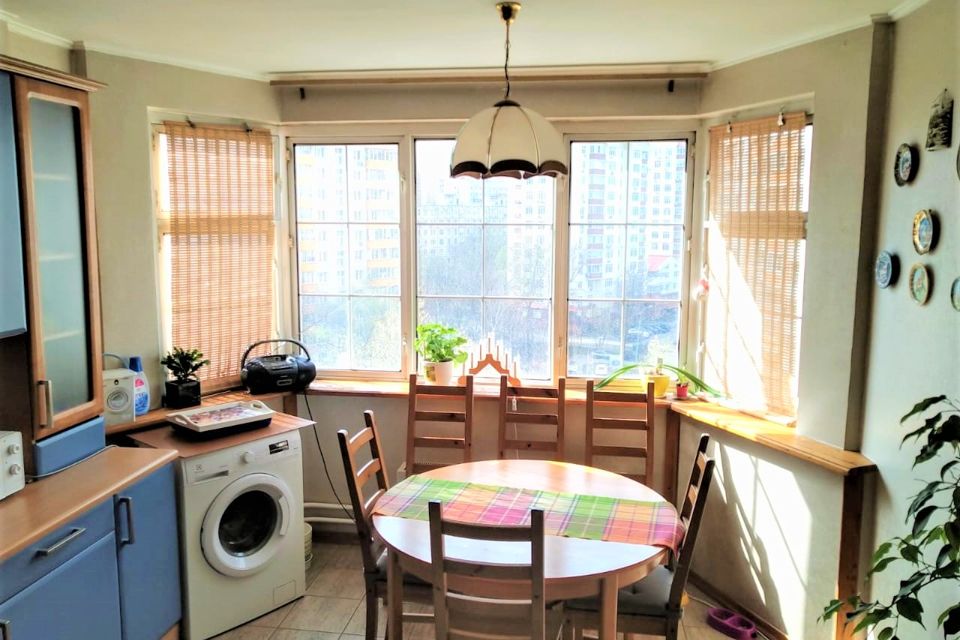 Сдаётся 3-комнатная квартира, 81 м²