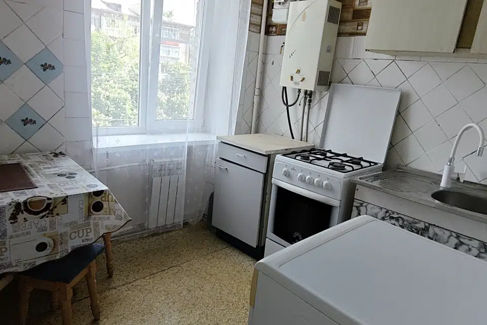Сдаётся 2-комнатная квартира, 42 м²