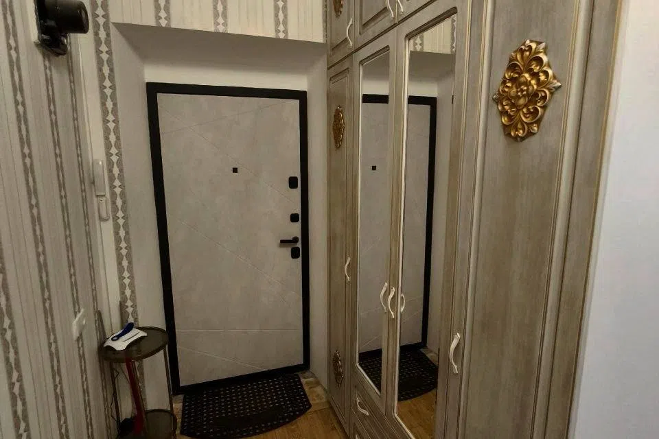 Сдаётся 3-комнатная квартира, 87 м²