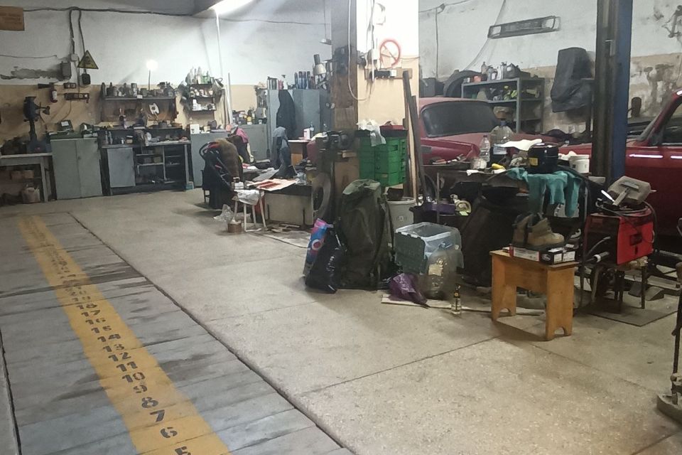 Сдаётся гараж, 105 м²