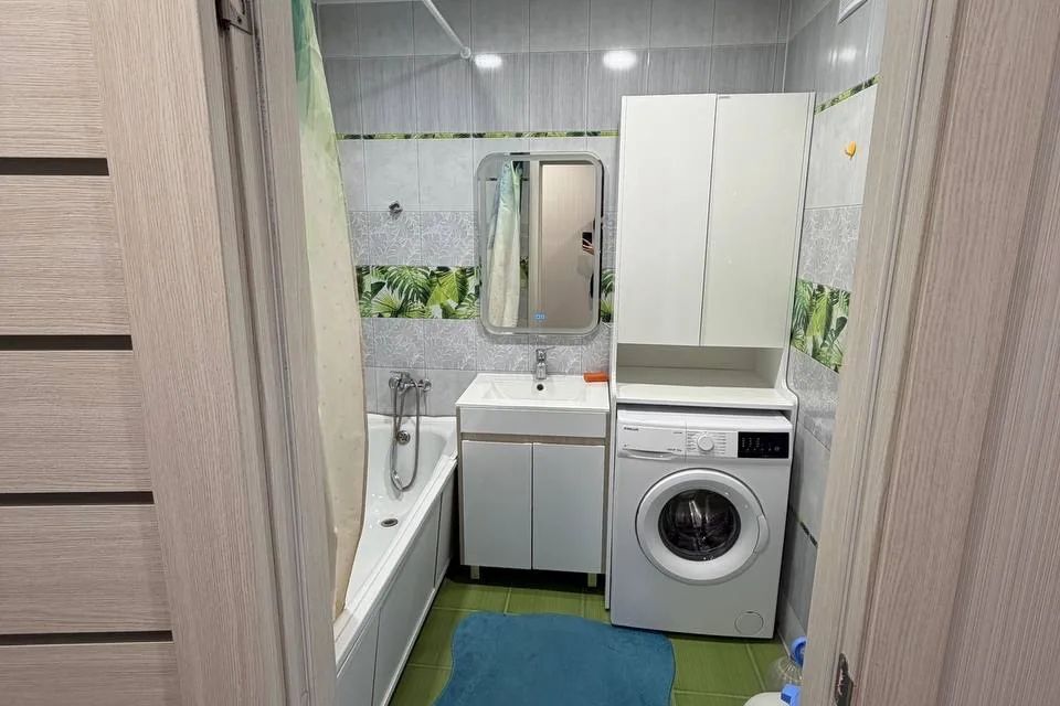 Сдаётся 2-комнатная квартира, 57 м²