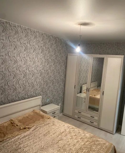 Сдаётся 2-комнатная квартира, 65 м²