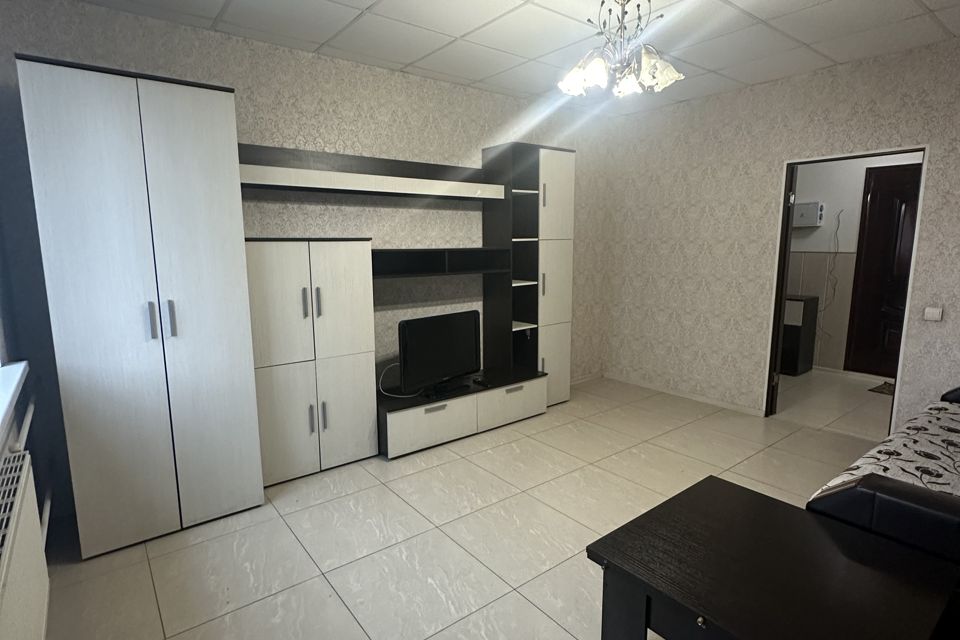Сдаётся 2-комнатная квартира, 65 м²