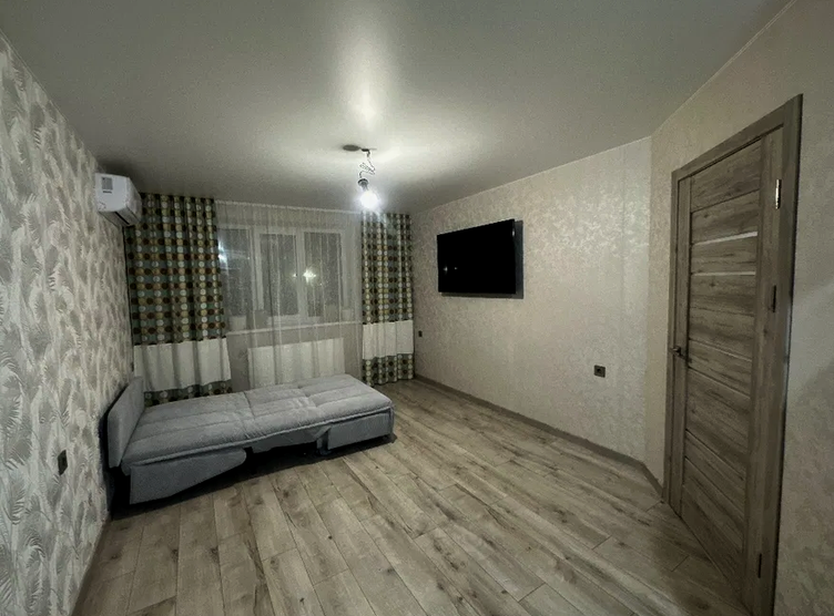 Сдаётся 1-комнатная квартира, 42 м²