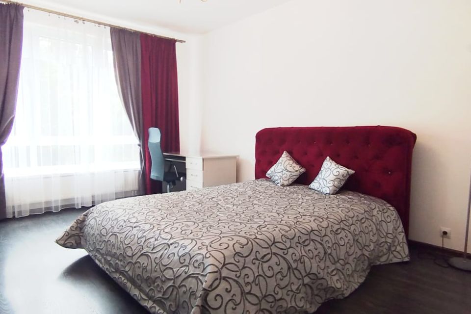 Сдаётся 1-комнатная квартира, 42 м²
