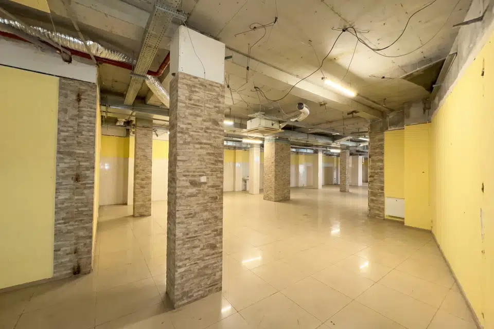 Сдаётся помещение своб. назначения, 939 м²