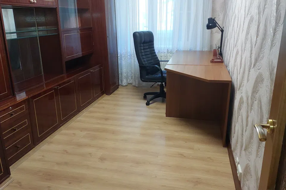 Сдаётся 4-комнатная квартира, 80 м²