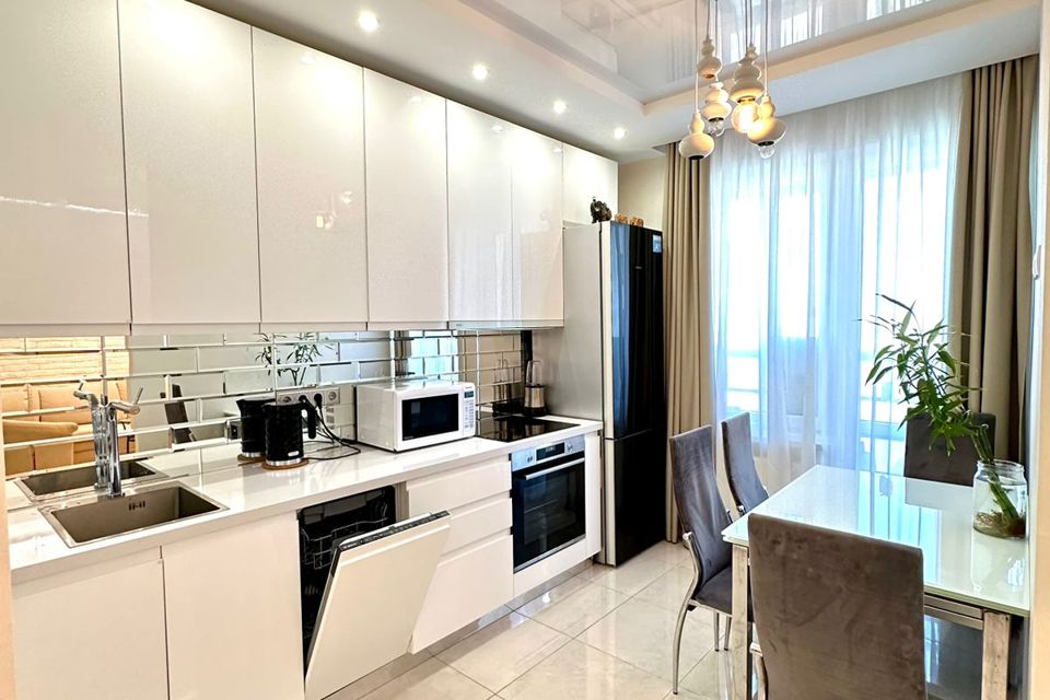 Сдаётся 2-комнатная квартира, 55 м²