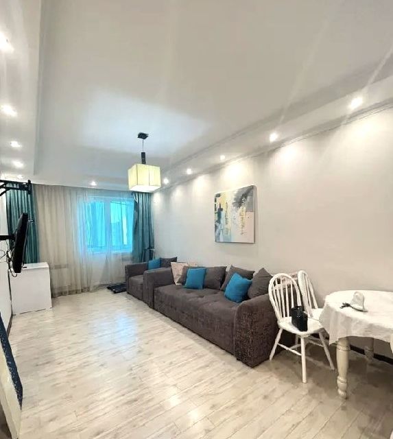 Сдаётся 2-комнатная квартира, 60 м²