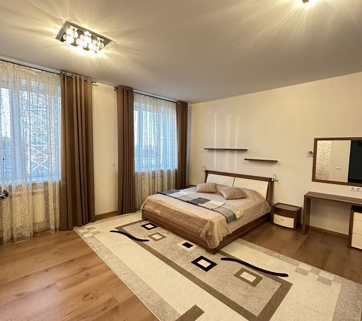 Сдаётся 2-комнатная квартира, 86 м²