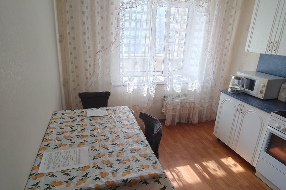 Сдаётся 1-комнатная квартира, 40 м²