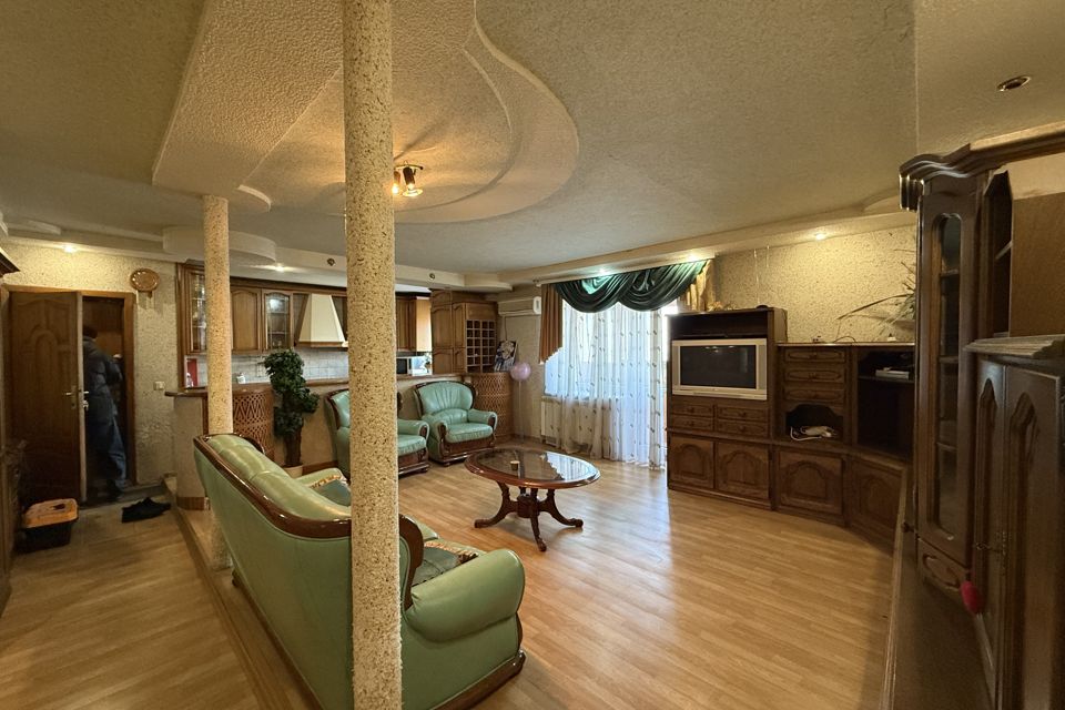 Сдаётся 3-комнатная квартира, 90 м²