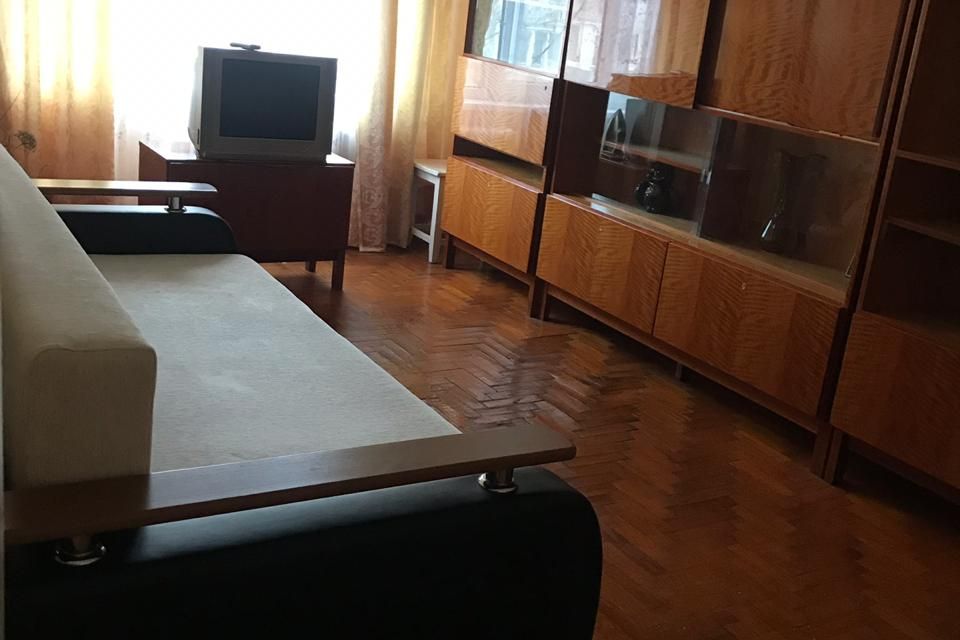 Сдаётся 1-комнатная квартира, 51 м²