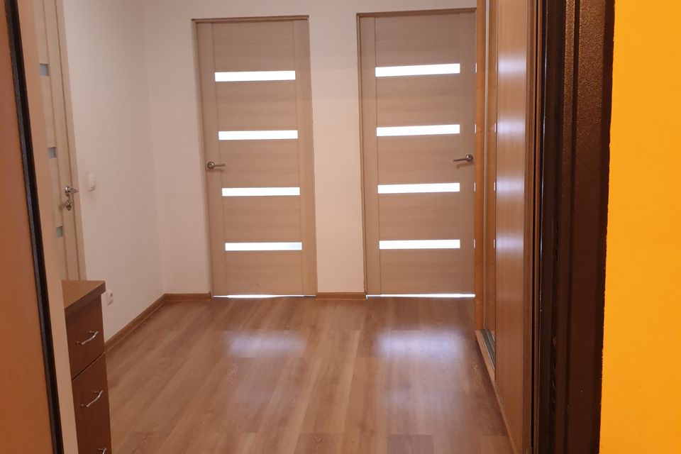 Сдаётся 1-комнатная квартира, 42 м²