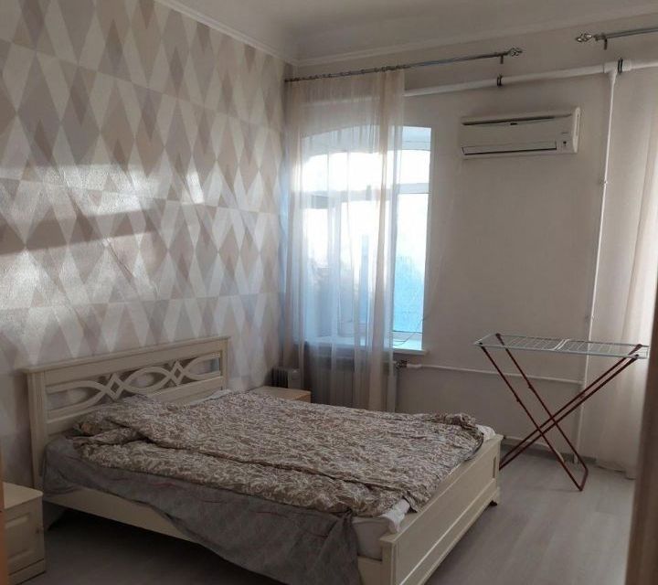 Сдаётся 1-комнатная квартира, 54 м²