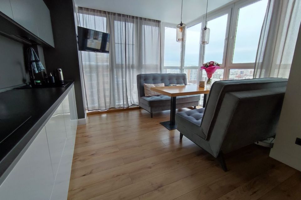 Сдаётся 2-комнатная квартира, 70 м²