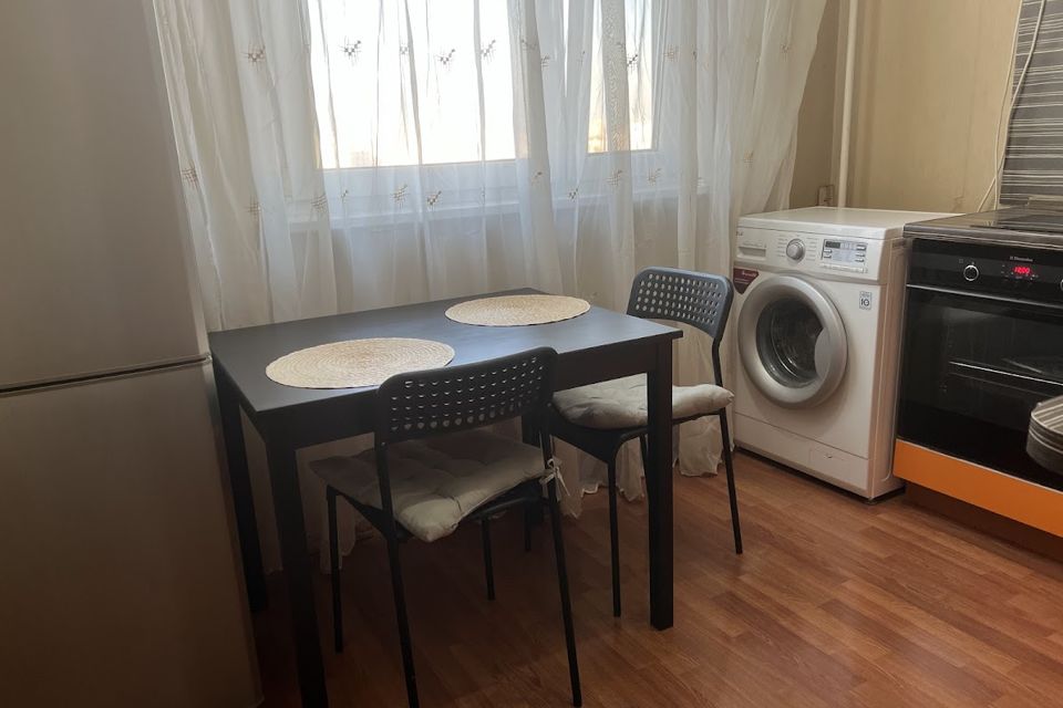 Сдаётся 1-комнатная квартира, 41 м²