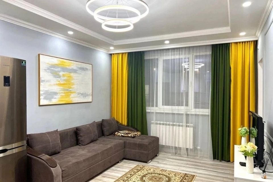 Сдаётся 2-комнатная квартира, 56 м²