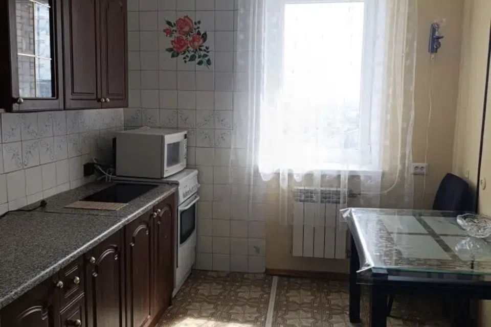 Сдаётся 2-комнатная квартира, 56 м²