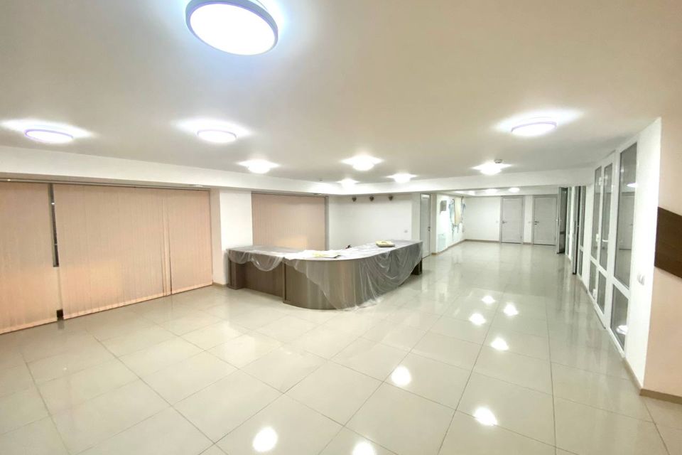 Сдаётся офис, 560 м²